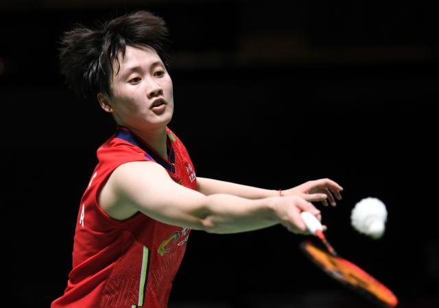 两名球员如 两名球员如